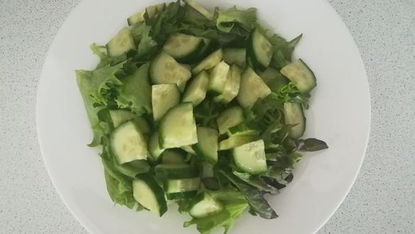ШАГ 2. зеленый овощной салат