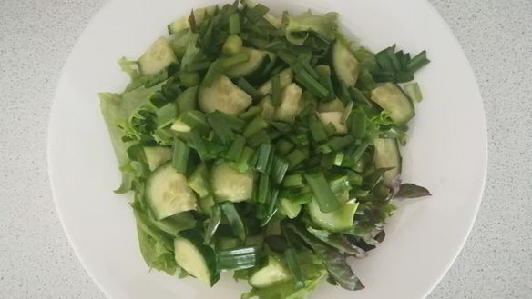 ШАГ 3. зеленый овощной салат