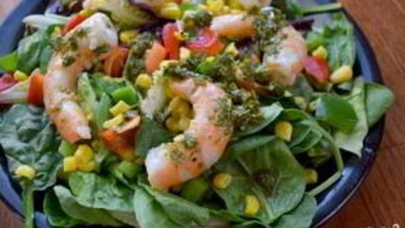 ШАГ 3. зеленый салат с креветками