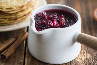 Клюквенный соус к блинам