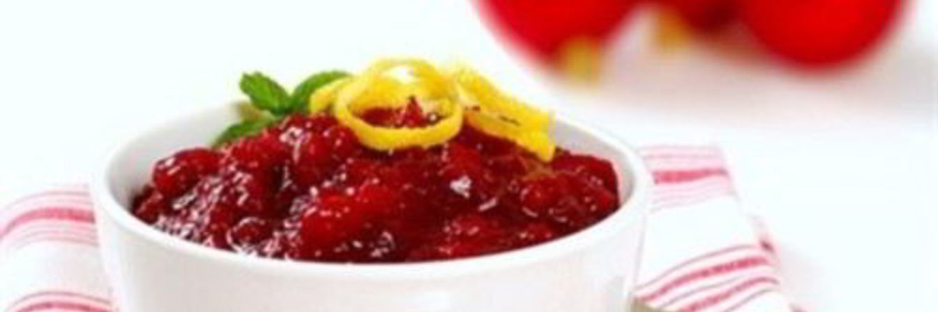 Клюквенный соус с изюмом, мандарином и имбирем