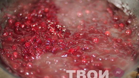 ШАГ 5. клюквенный соус с красным луком