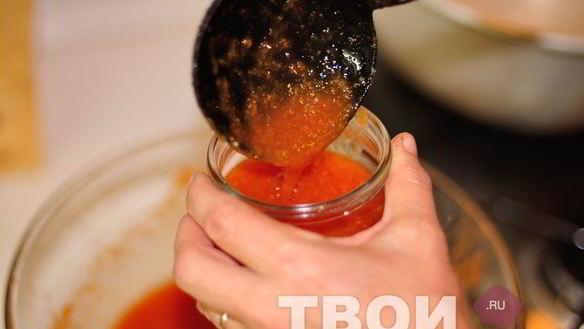ШАГ 5. консервированный томатный соус