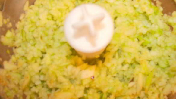 ШАГ 5. сливово-яблочный острый соус к мясу