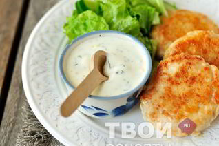 Сметанно-йогуртовый соус с горчицей, мятой и лимоном