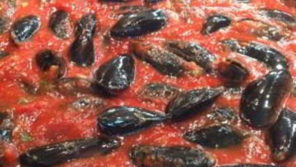 ШАГ 4. соус для мидий в створках