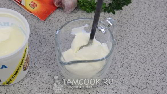 ШАГ 3. соус для шаурмы чесночный