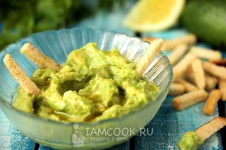 Соус из авокадо с чесноком