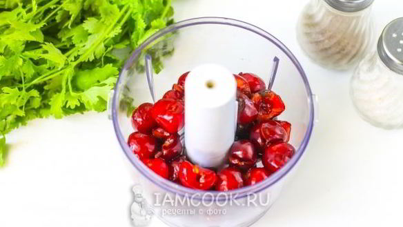 ШАГ 6. соус из черешни