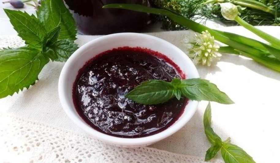 Рецепт соус из жимолости к мясу