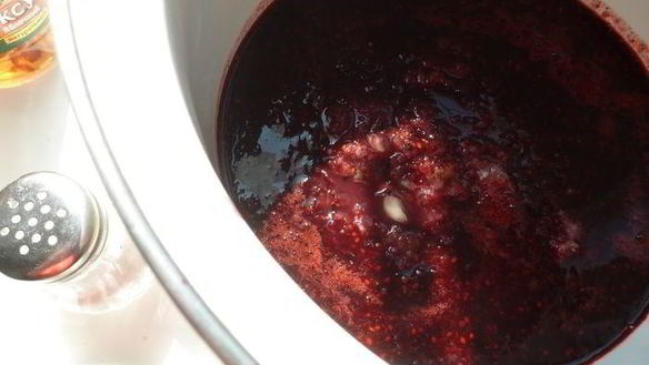 ШАГ 2. соус из жимолости к мясу