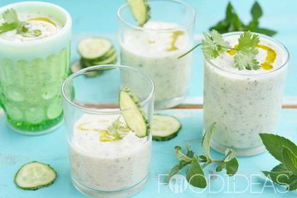 Соус на основе йогурта с огурцами