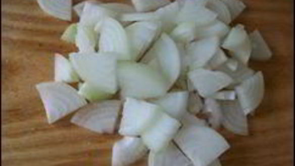 ШАГ 2. томатный соус с белым вином