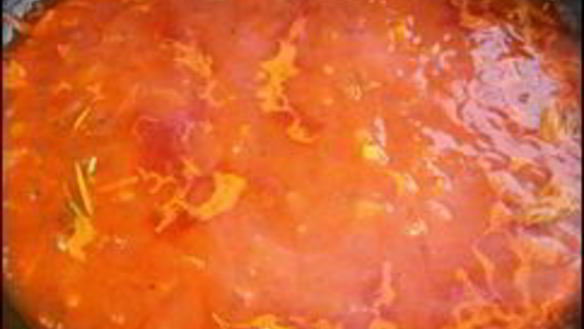 ШАГ 9. томатный соус с белым вином