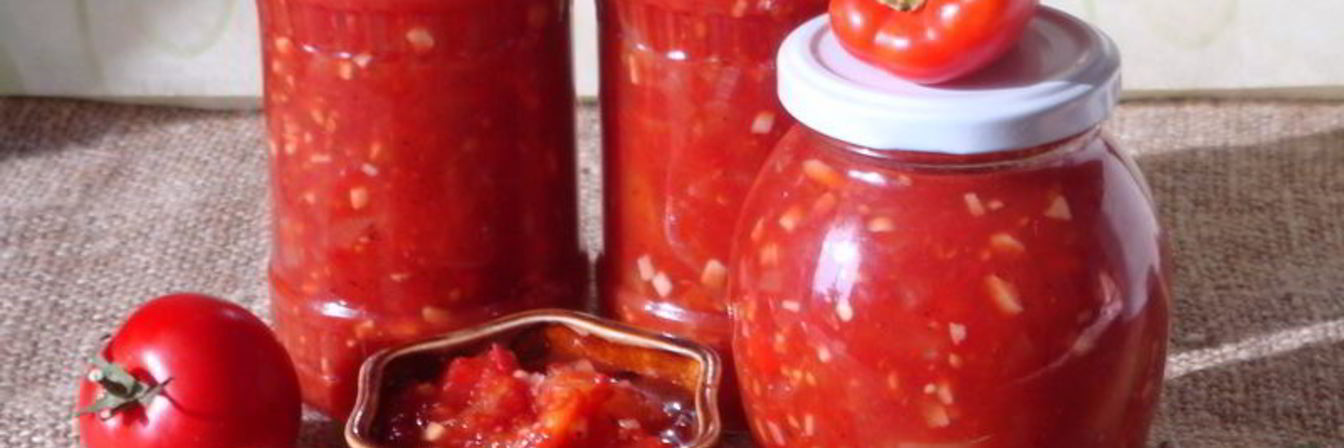 Томатный соус с перцем и чесноком
