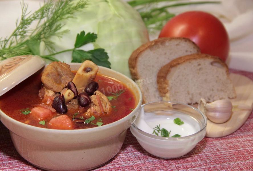 Борщ с фасолью и курицей