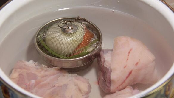 ШАГ 2. борщ с фасолью и курицей