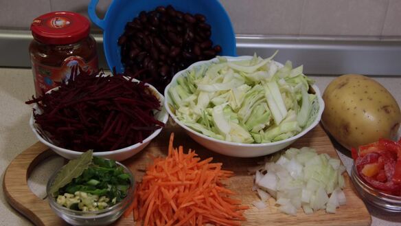 ШАГ 4. борщ с фасолью и курицей