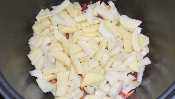 ШАГ 3. борщ с килькой в мультиварке