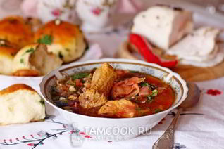 Борщ с кислой капустой в мультиварке