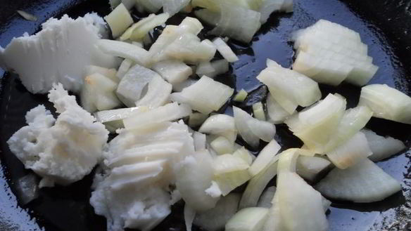 ШАГ 7. борщ с курицей и бочковыми помидорами