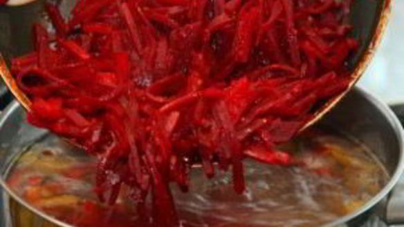 ШАГ 7. борщ с мясом