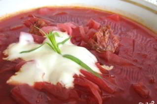 Борщ с подкопченными ребрышками