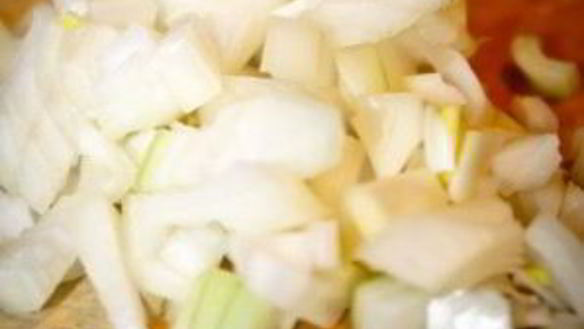 ШАГ 2. борщ с сосисками