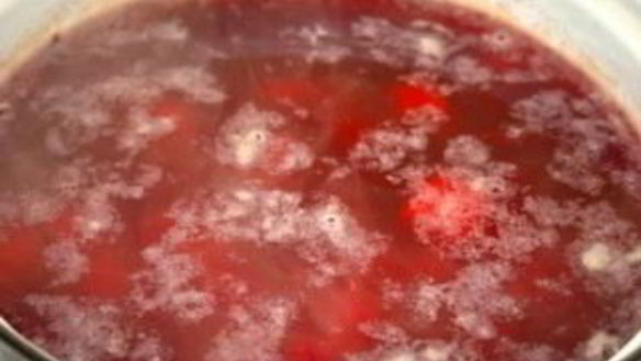 ШАГ 10. борщ с сосисками