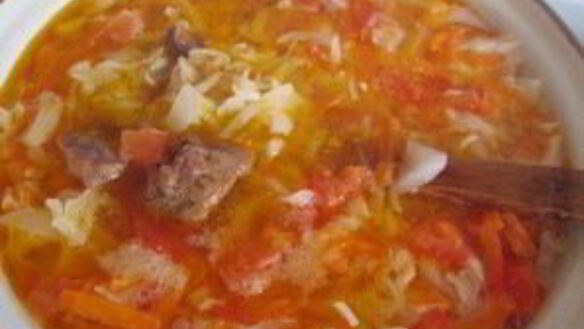 ШАГ 8. борщ с тушенкой