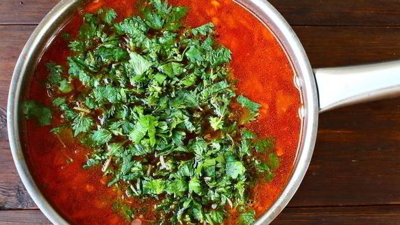 ШАГ 14. борщ со свеклой, крапивой и яйцом