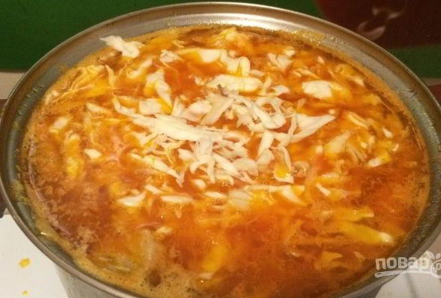 Борщ со свининой и свежей капустой