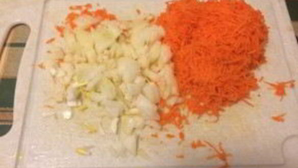 ШАГ 2. борщ со свининой и свежей капустой