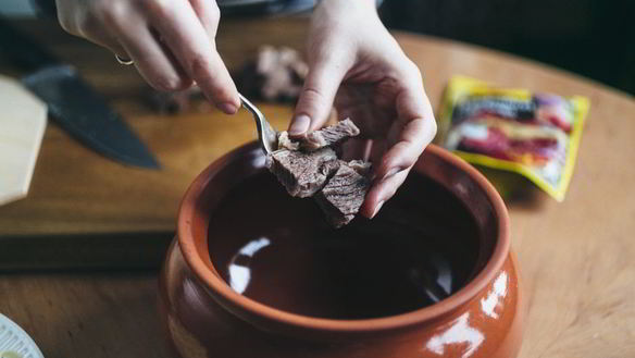 ШАГ 3. борщ в горшочке