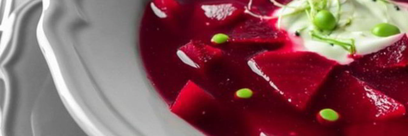 Холодный борщ с зеленым горошком