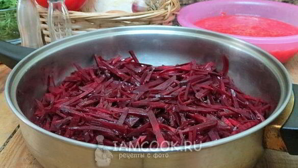 ШАГ 9. украинский борщ с пампушками