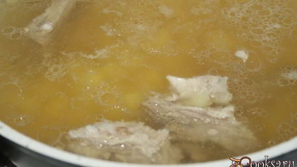 ШАГ 2. зеленый борщ со щавелем и виноградными листьями