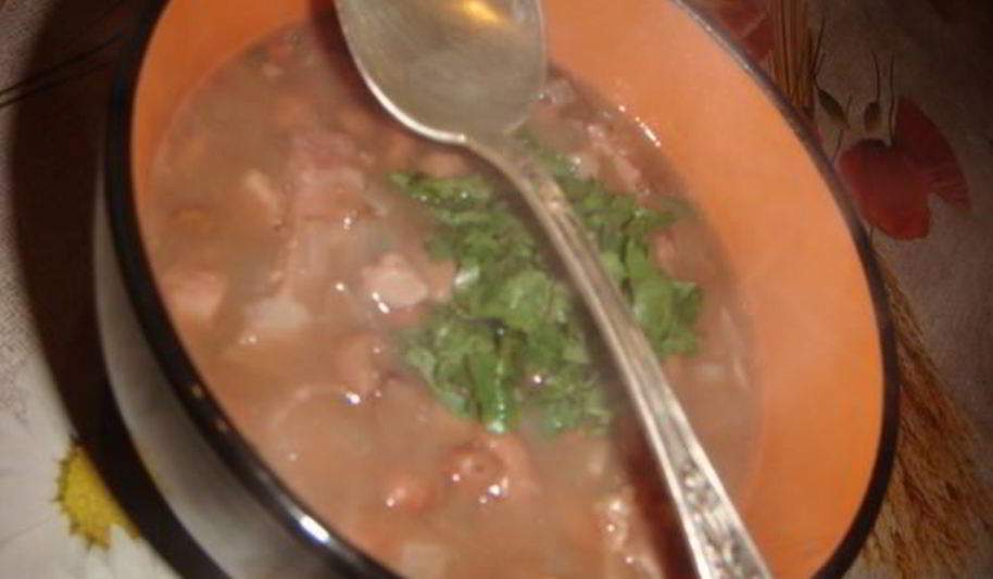 Рецепт фейохаджа — фасолевый суп с копченостями