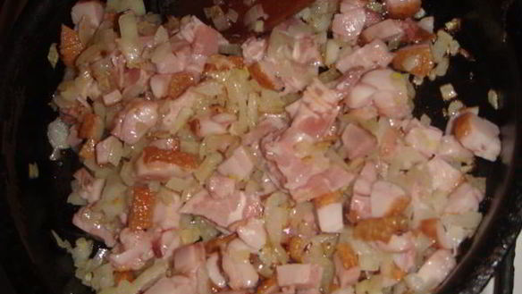 ШАГ 8. фейохаджа — фасолевый суп с копченостями