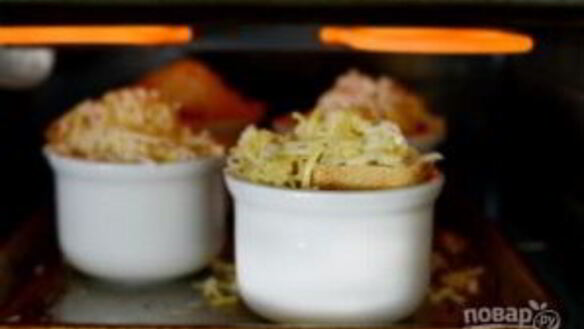 ШАГ 12. французский суп с луком