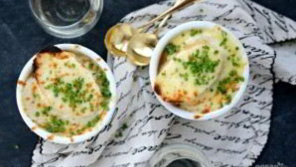 ШАГ 13. французский суп с луком