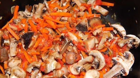 ШАГ 6. гречневый суп с грибами