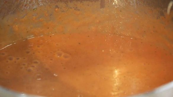 ШАГ 4. картофельный суп с килькой в томатном соусе