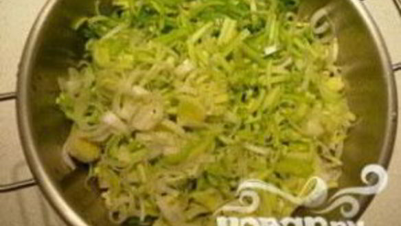 ШАГ 4. картофельный суп с луком-порей