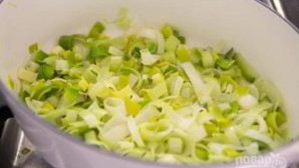 ШАГ 2. картофельный суп с луком