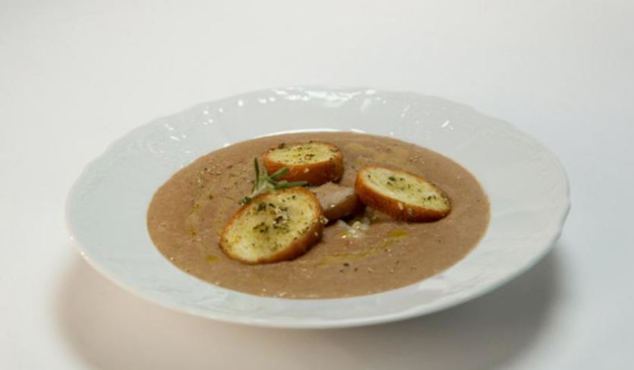 Рецепт хлебный крем-суп с грудинкой и перловой крупой