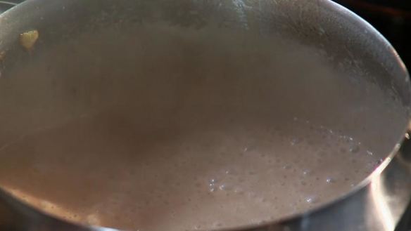 ШАГ 6. хлебный крем-суп с грудинкой и перловой крупой