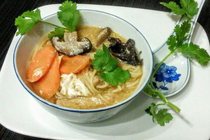 Китайский остро-кислый суп