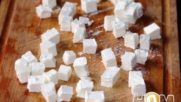 ШАГ 13. крем суп из крапивы с брынзой и одуванчиками