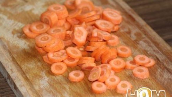 ШАГ 3. крем суп из крапивы с брынзой и одуванчиками